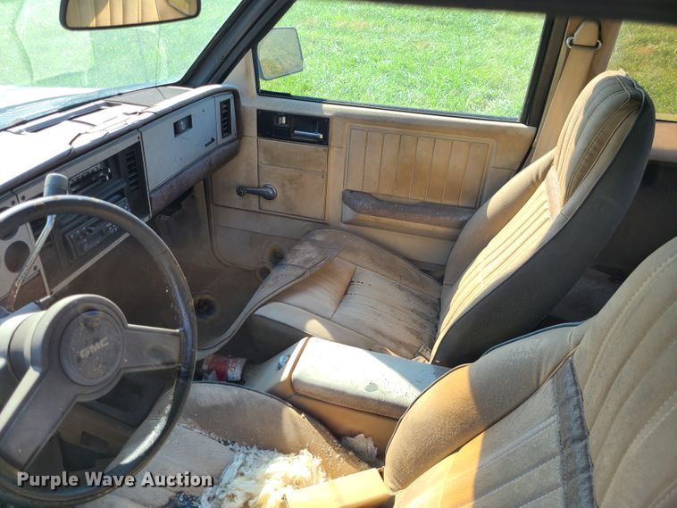 image for item JG9326 1983 GMC S15  pickup truck