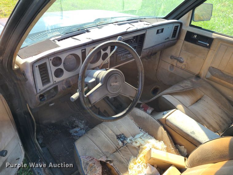 image for item JG9326 1983 GMC S15  pickup truck