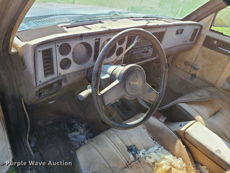 image for item JG9326 1983 GMC S15  pickup truck
