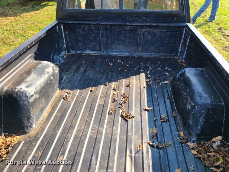 image for item JG9326 1983 GMC S15  pickup truck