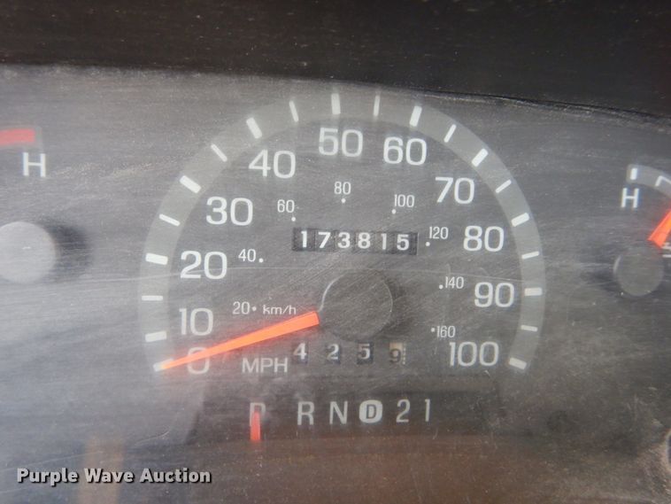 image for item JI9462 1999 Ford E450 Econoline  shuttle bus