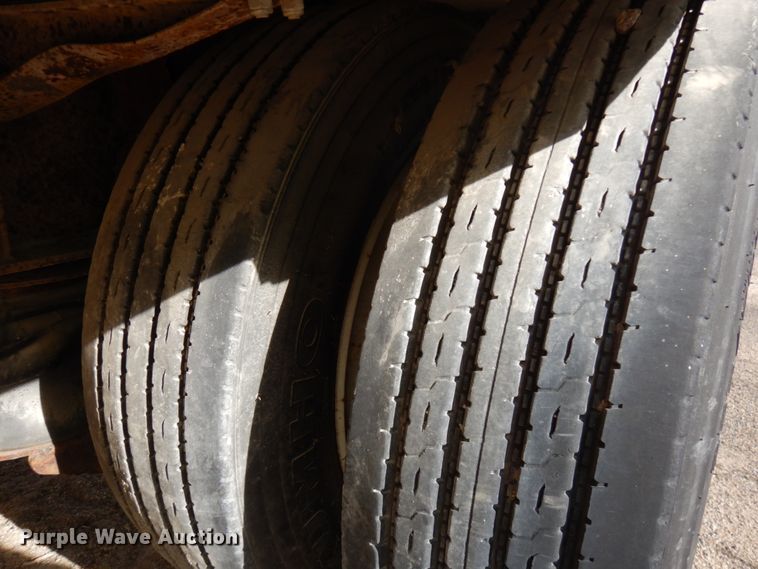 image for item JQ9294 Flatbed trailer frame