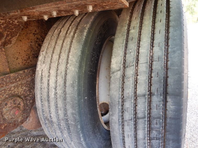 image for item JQ9294 Flatbed trailer frame