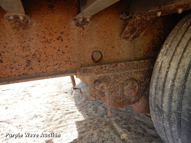 image for item JQ9294 Flatbed trailer frame