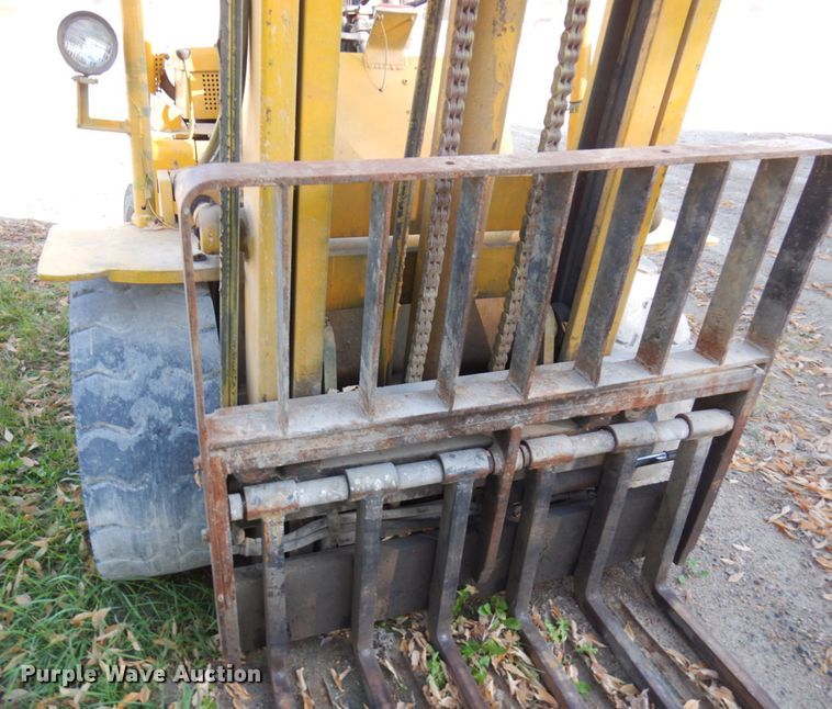 image for item JQ9309 Hyster Challenger 60  forklift