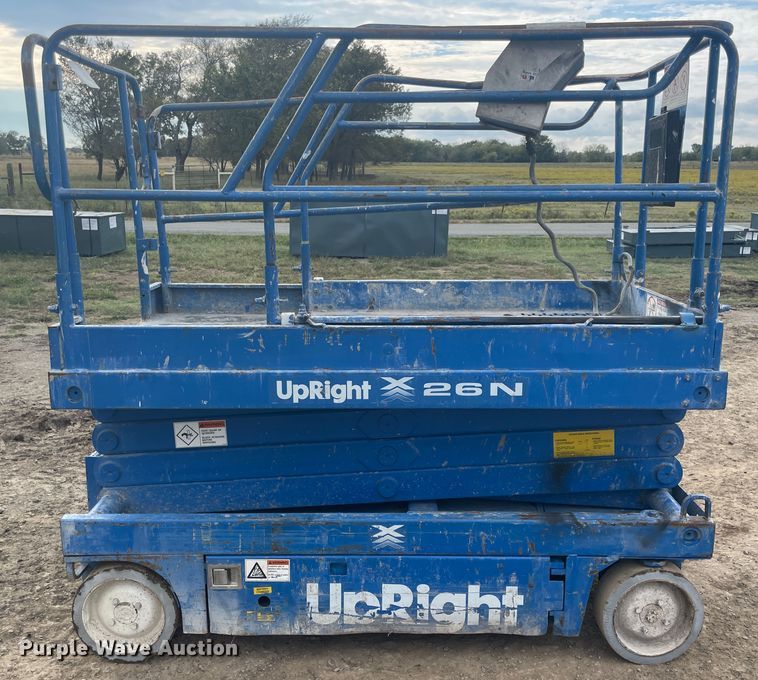 image for item JQ9433 Up Right 26N  scissor lift