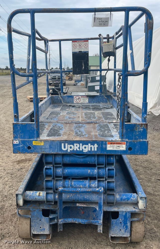 image for item JQ9433 Up Right 26N  scissor lift
