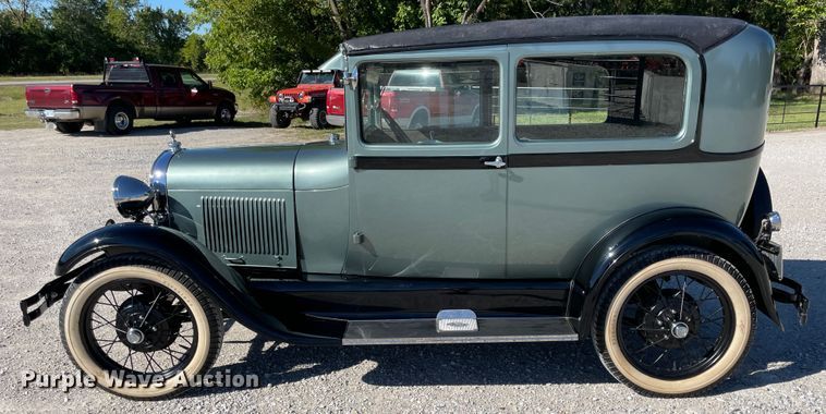 image for item JQ9512 1928 Ford Model A