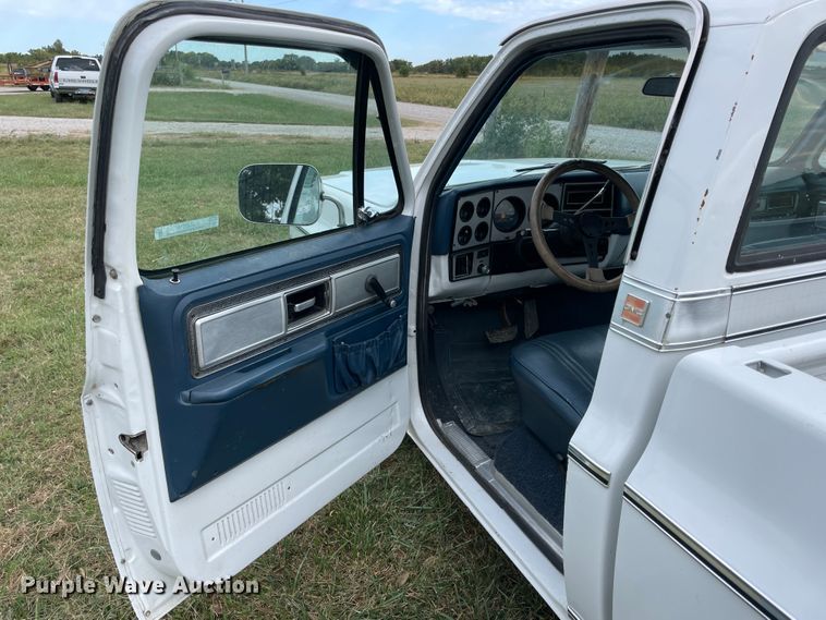 image for item JQ9516 1980 GMC C1500  pickup truck
