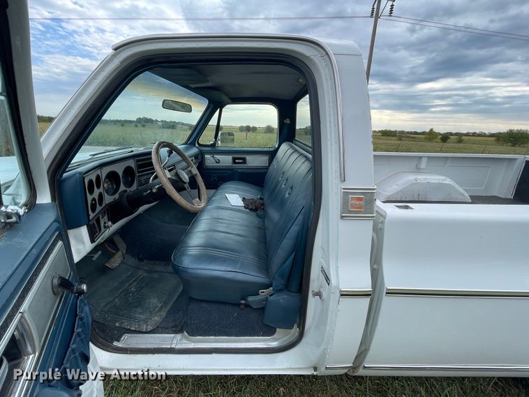 image for item JQ9516 1980 GMC C1500  pickup truck