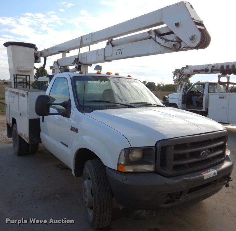 image for item JT9517 2002 Ford F450 Super Duty  bucket truck