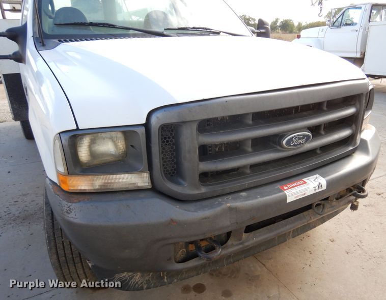 image for item JT9517 2002 Ford F450 Super Duty  bucket truck