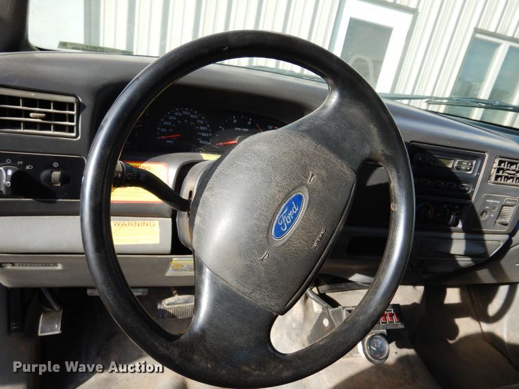 image for item JT9517 2002 Ford F450 Super Duty  bucket truck