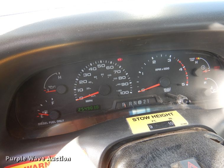 image for item JT9517 2002 Ford F450 Super Duty  bucket truck