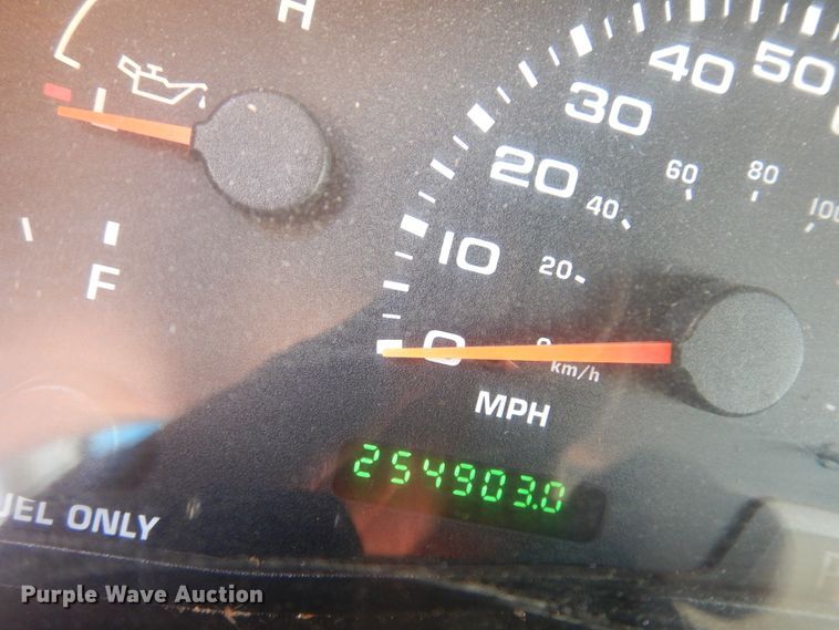 image for item JT9517 2002 Ford F450 Super Duty  bucket truck