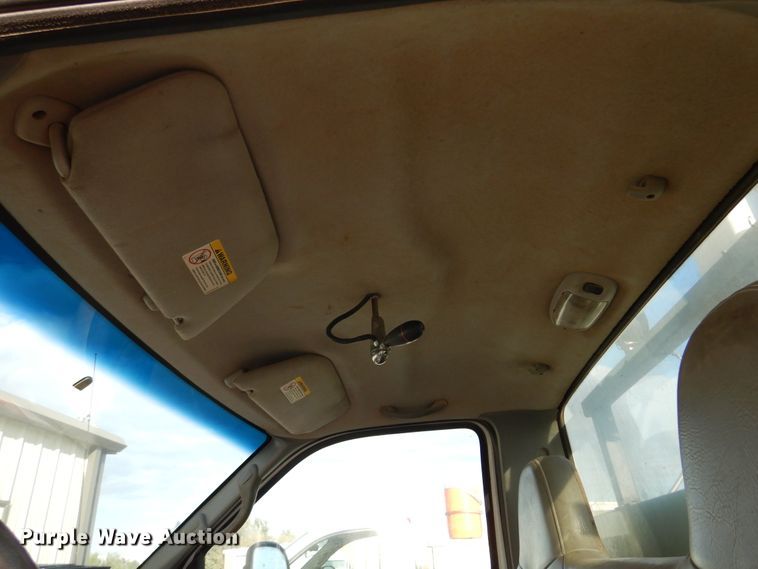 image for item JT9517 2002 Ford F450 Super Duty  bucket truck