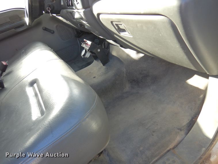 image for item JT9517 2002 Ford F450 Super Duty  bucket truck