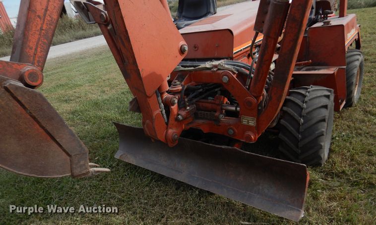 image for item JT9519 Ditch Witch 3610  trencher