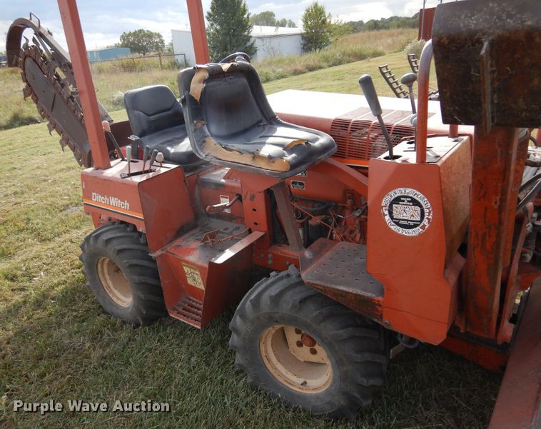 image for item JT9519 Ditch Witch 3610  trencher