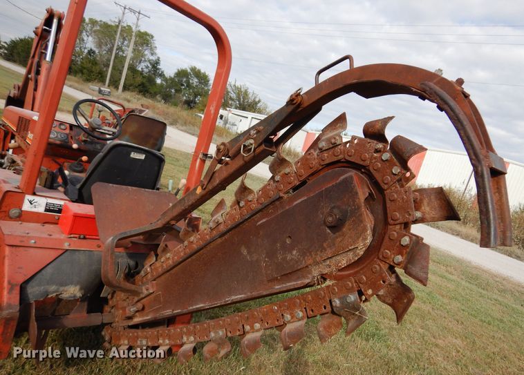 image for item JT9519 Ditch Witch 3610  trencher