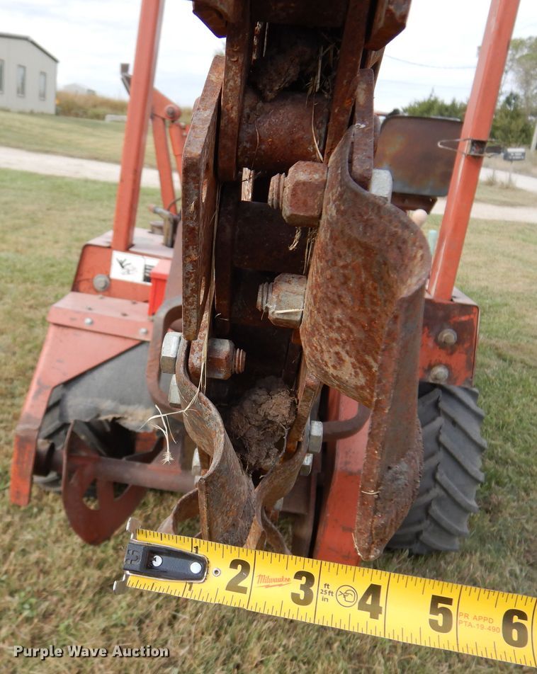 image for item JT9519 Ditch Witch 3610  trencher