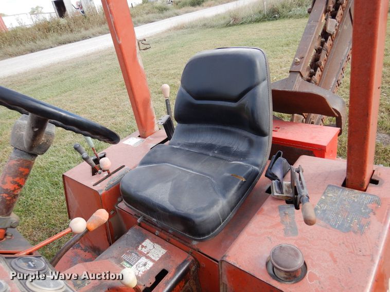 image for item JT9519 Ditch Witch 3610  trencher