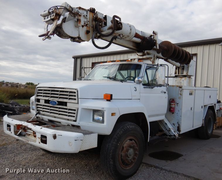 image for item JT9521 1988 Ford F800  digger derrick truck