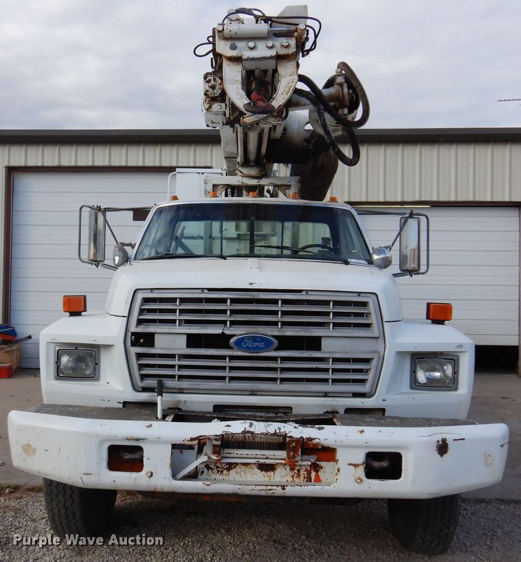 image for item JT9521 1988 Ford F800  digger derrick truck