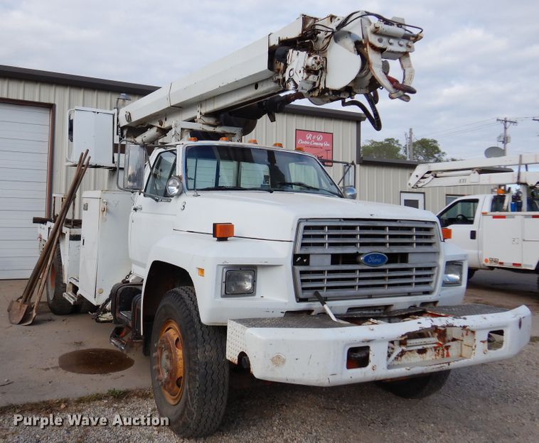 image for item JT9521 1988 Ford F800  digger derrick truck