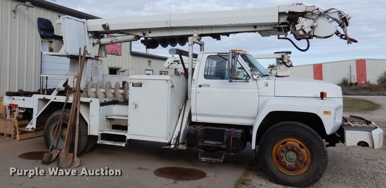 image for item JT9521 1988 Ford F800  digger derrick truck