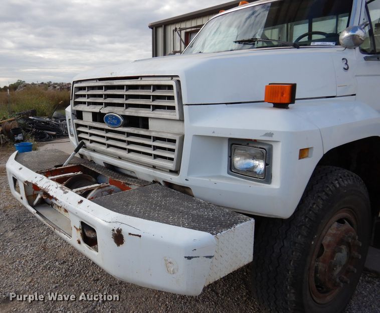 image for item JT9521 1988 Ford F800  digger derrick truck