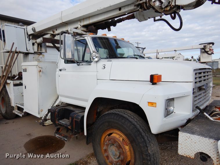 image for item JT9521 1988 Ford F800  digger derrick truck