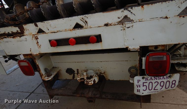 image for item JT9521 1988 Ford F800  digger derrick truck