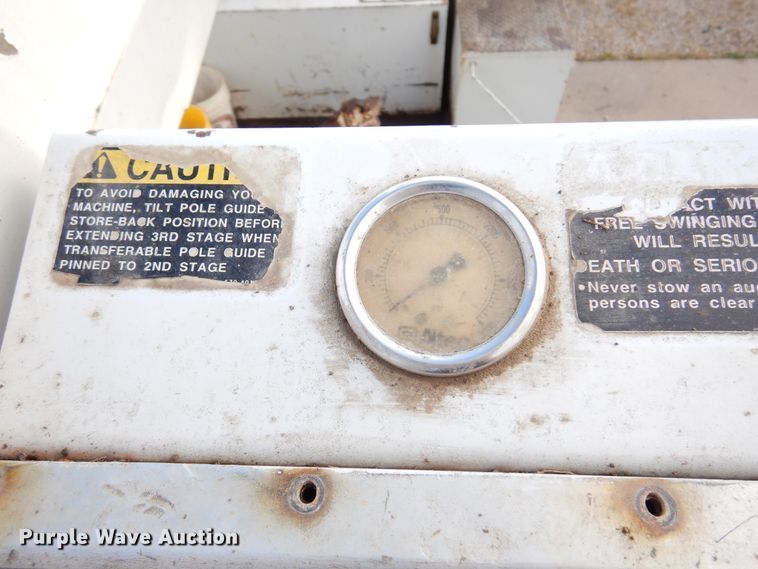 image for item JT9521 1988 Ford F800  digger derrick truck