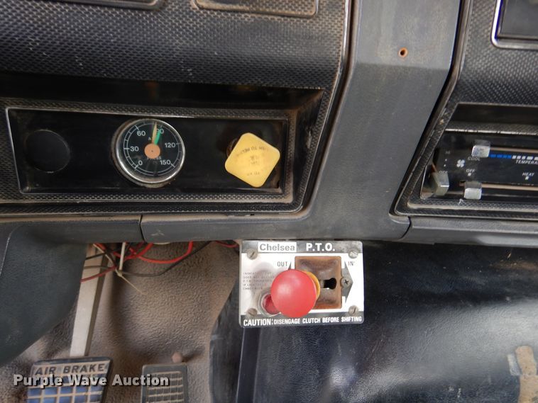 image for item JT9521 1988 Ford F800  digger derrick truck