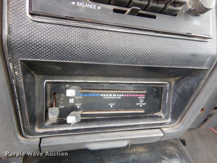 image for item JT9521 1988 Ford F800  digger derrick truck