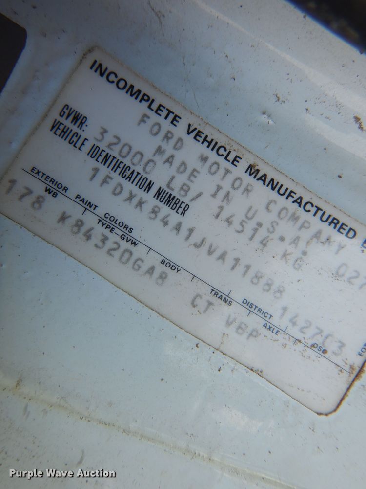 image for item JT9521 1988 Ford F800  digger derrick truck