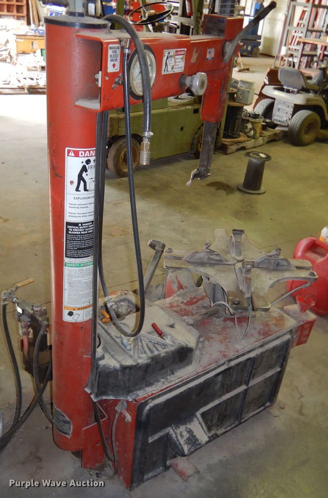 image for item JT9527 RHM Clamp 5060E tire machine