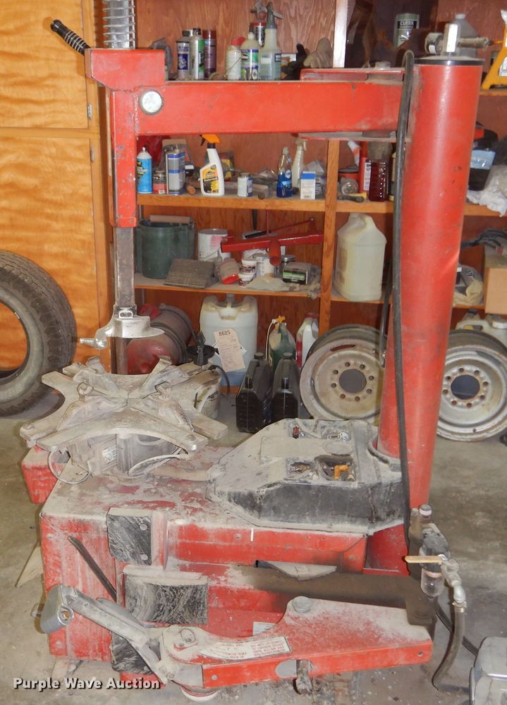 image for item JT9527 RHM Clamp 5060E tire machine