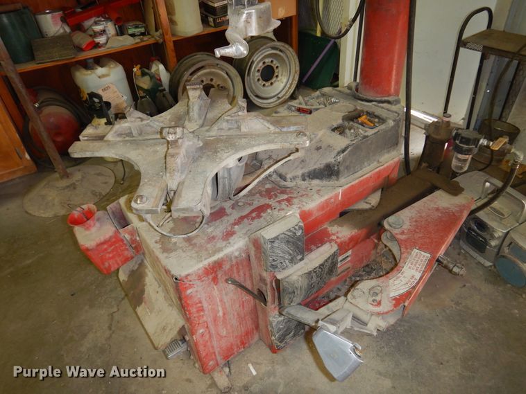 image for item JT9527 RHM Clamp 5060E tire machine