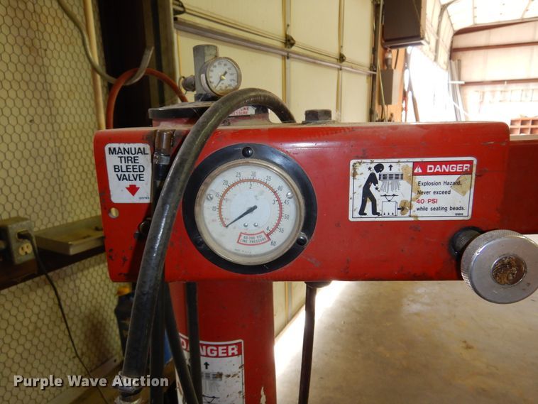 image for item JT9527 RHM Clamp 5060E tire machine