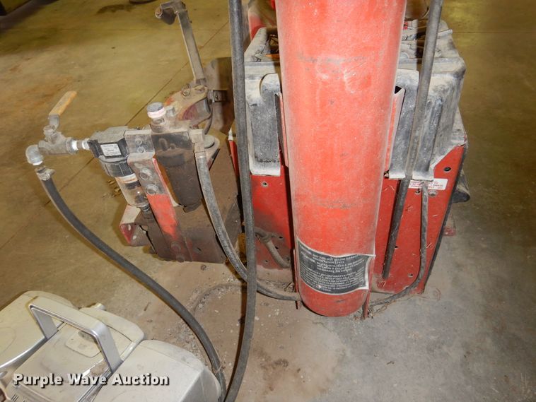 image for item JT9527 RHM Clamp 5060E tire machine