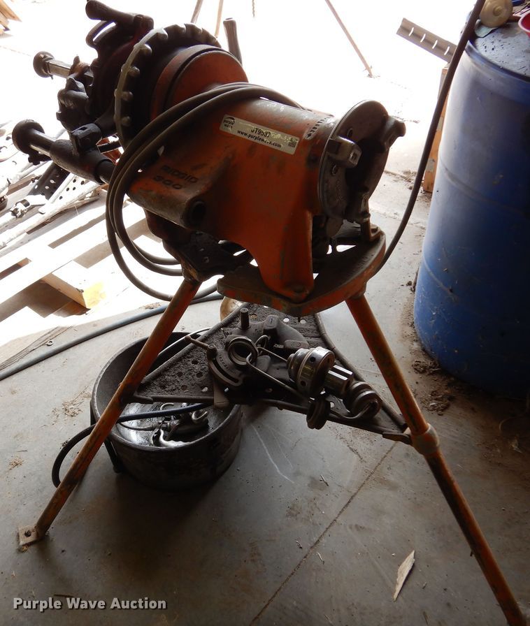 image for item JT9537 Rigid 300  threading machine