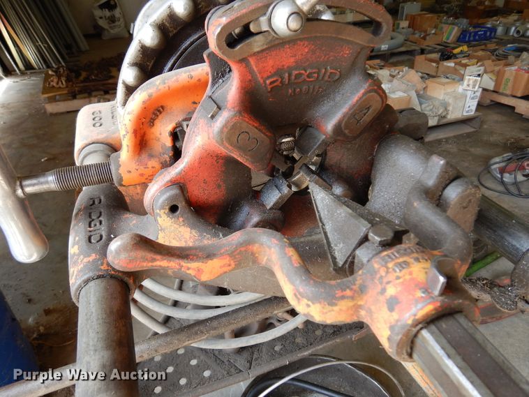 image for item JT9537 Rigid 300  threading machine