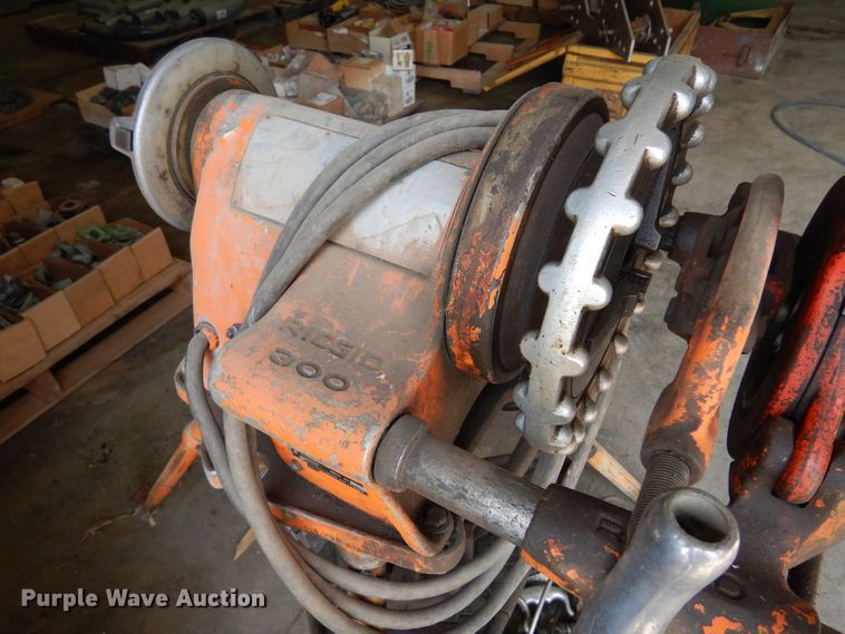 image for item JT9537 Rigid 300  threading machine