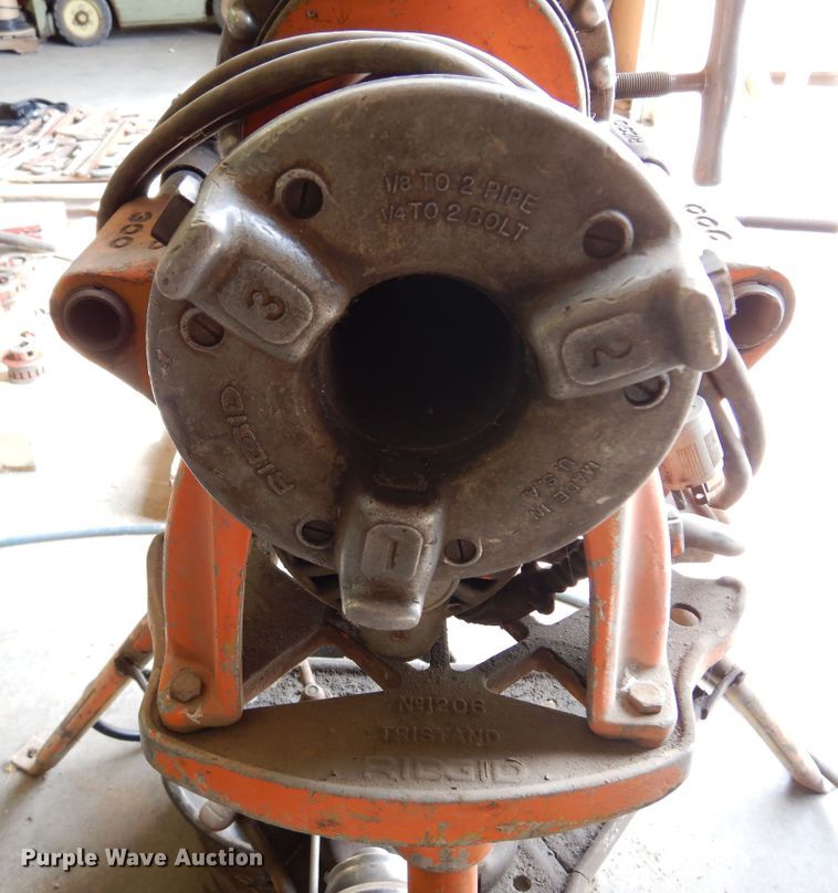 image for item JT9537 Rigid 300  threading machine