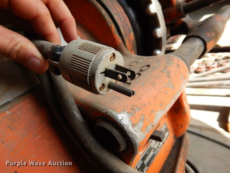 image for item JT9537 Rigid 300  threading machine