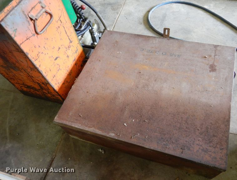 image for item JT9541 Greenlee 777 pipe bender