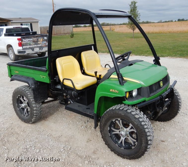 image for item KI9476 2010 John Deere 850D  utility vehicle
