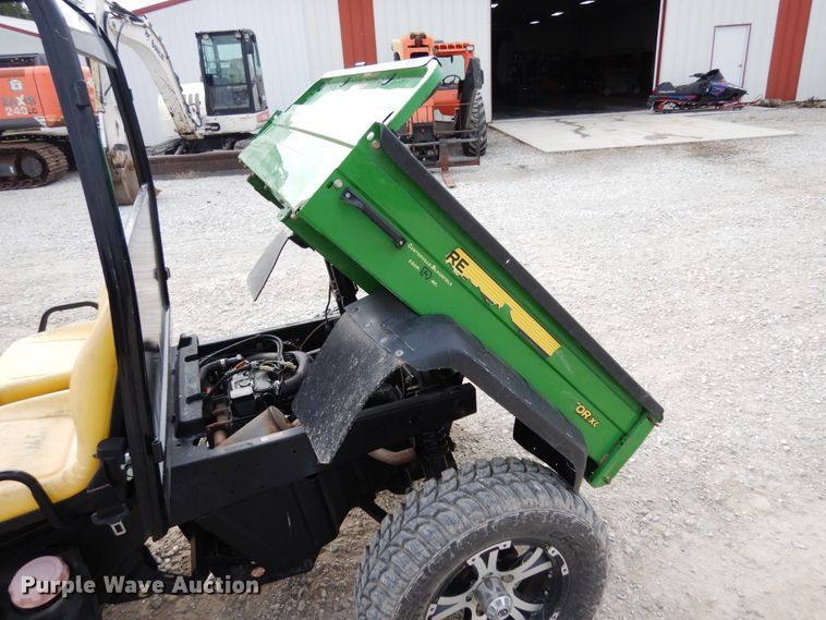 image for item KI9476 2010 John Deere 850D  utility vehicle